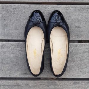 Chanel black flats / ballerinas in black leather